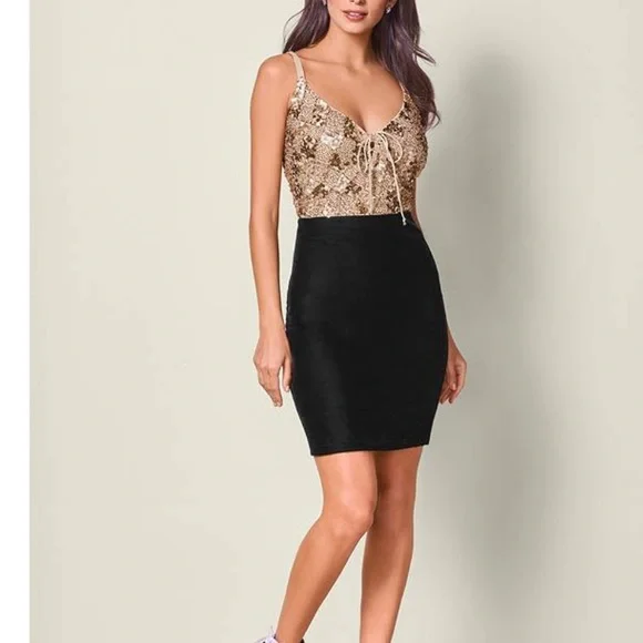 Sequin top Velvet bottom  Dress size varies (10 & 12) Brand New - Picture 3 of 7